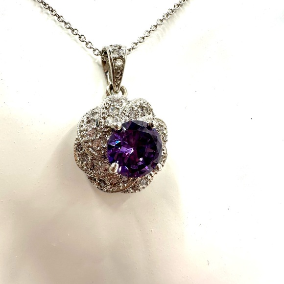 Necklace and earring set - Picture 7 of 9